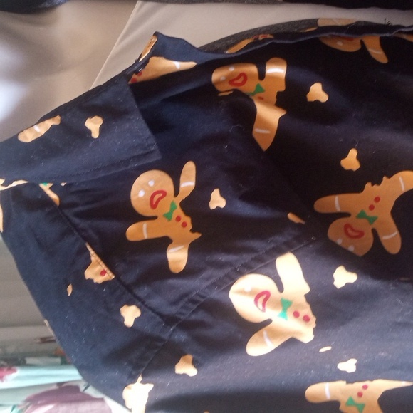 Forever 21 "Gingy" Size L Men Black Button Up - Picture 3 of 3